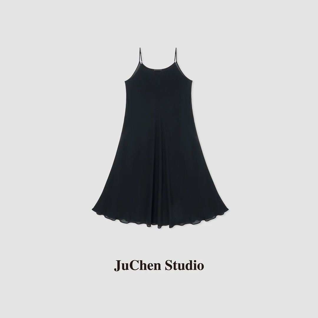 “营造小性感”简约显瘦法式亲肤棉感花边下摆吊带连衣裙 SS032200