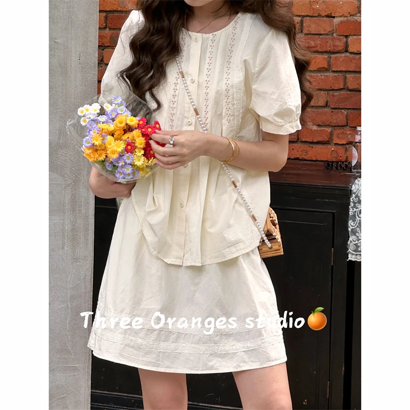 【奶芙莓莓】6/2文艺少女蕾丝花边拼接刺绣圆领衬衫短款半裙两件套