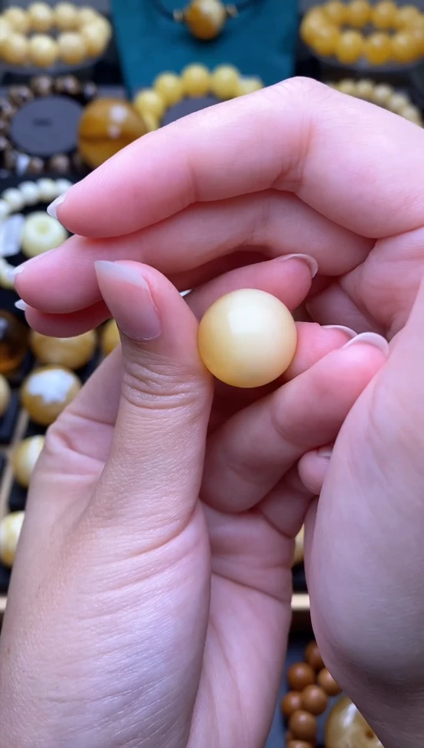 【闪购商品】琥珀裸石未镶嵌 大小姐珠宝严选168