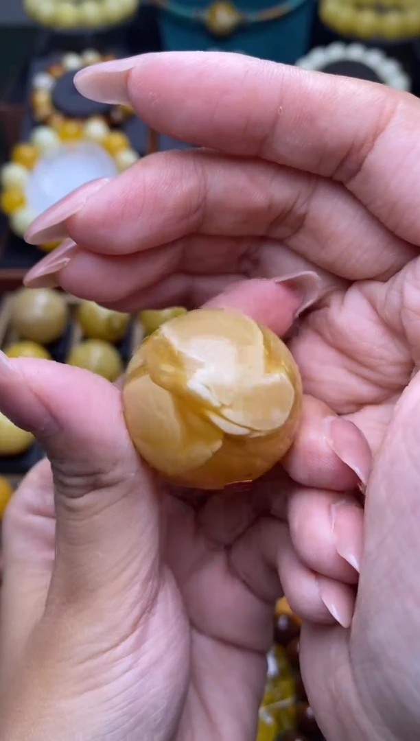 【闪购商品】琥珀裸石未镶嵌 大小姐珠宝严选320
