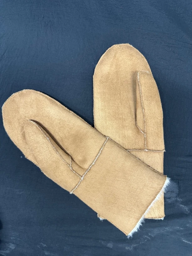 一百羊毛手套加厚保暖女士