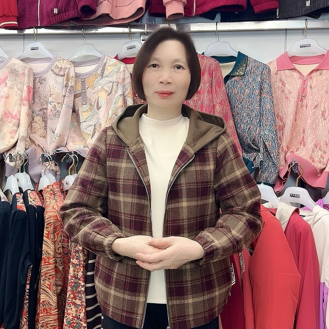 【金夫人妈妈装】秋冬连帽格子加绒短款大码毛呢外套时尚减龄