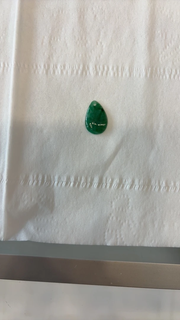 独山玉，精美吊坠，锁骨坠