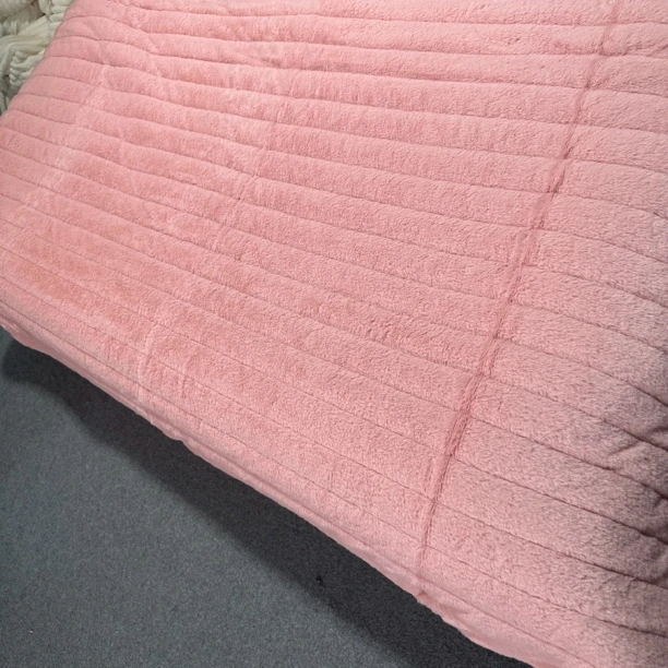 《小华外贸》约90x200±5cm 粉色仿兔毛防滑沙发垫 发一张