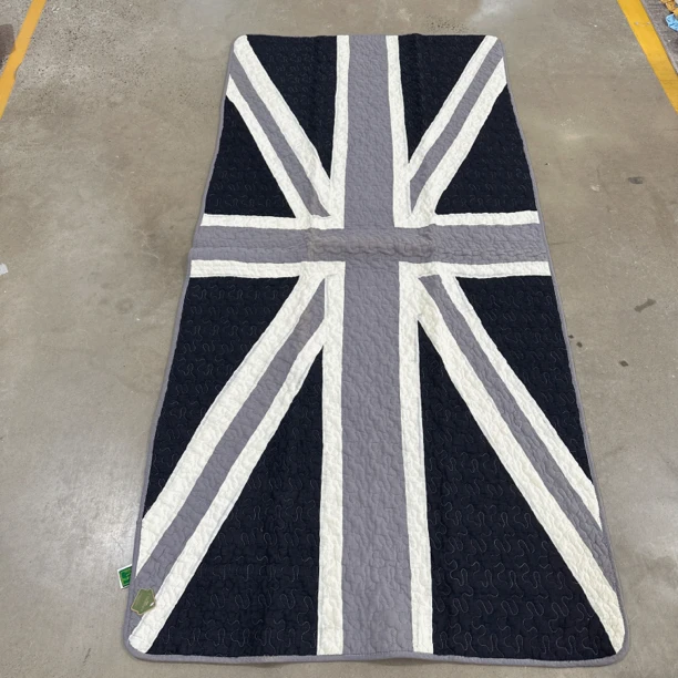 小华约100*140黑白米字图案棉质防滑沙发垫微瑕