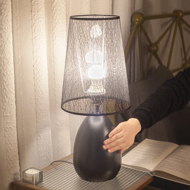 home taste/宅品北欧卧室床头台灯现代简约温馨床头柜床头灯触摸