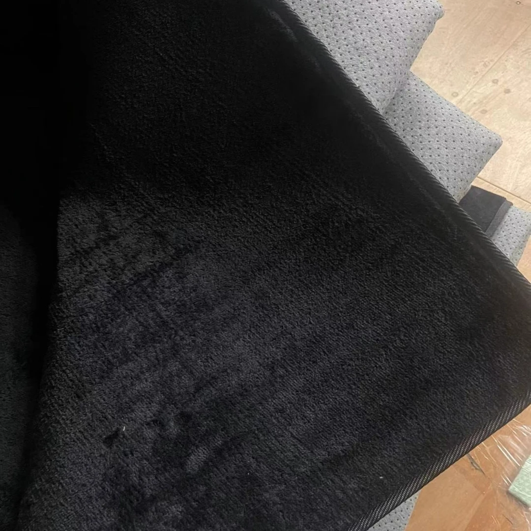 130*185约 黑色法兰绒 微瑕 家用榻榻米垫  地毯 客厅毯 卧室毯