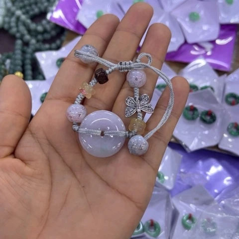 翡翠手串未镶嵌翡翠手串