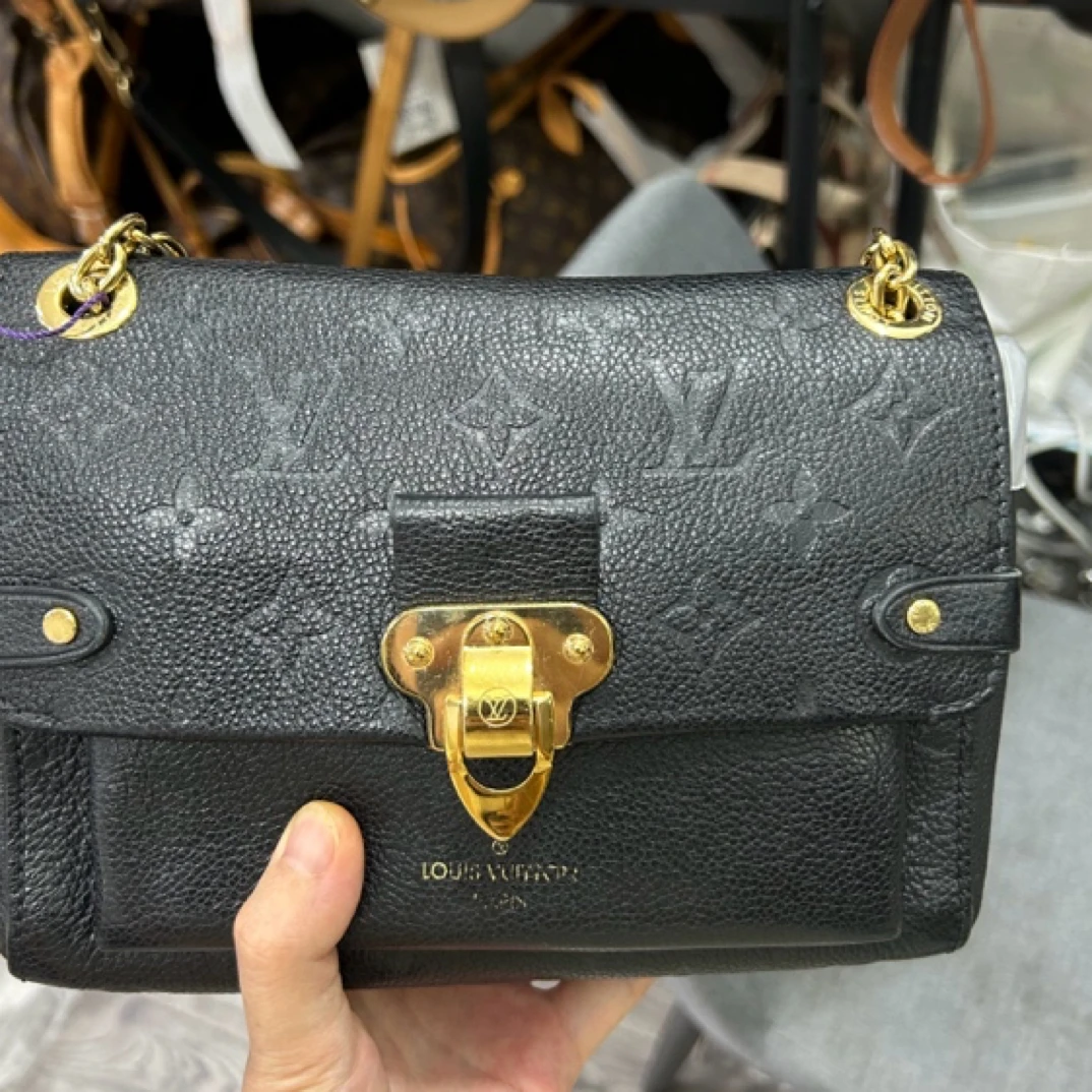 95新 LouisVuitton/路易威登 LV黑色压纹vavin bb芯片