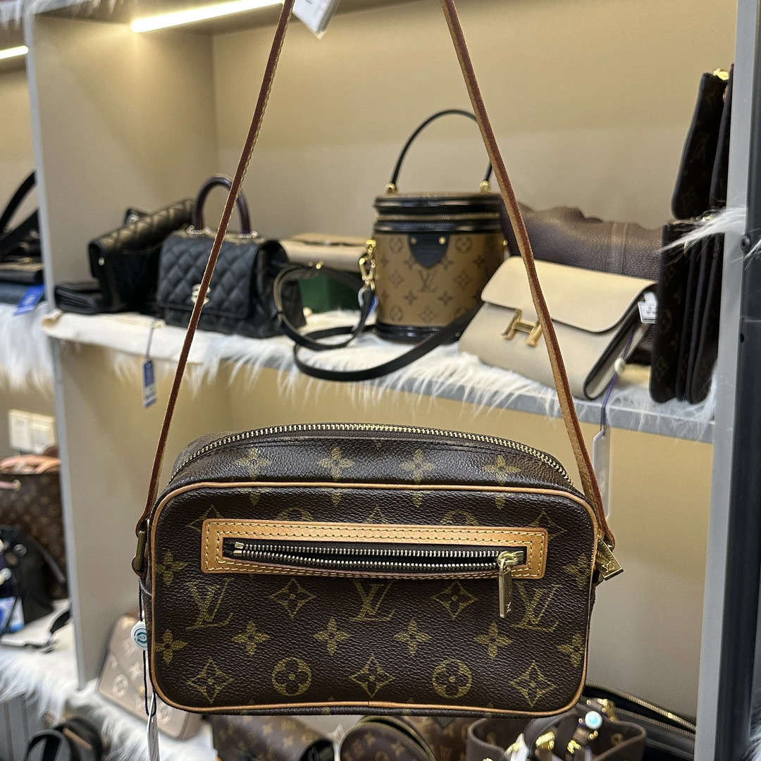 95新 LouisVuitton/路易威登 中古开口笑 腋下相机包 全原装
