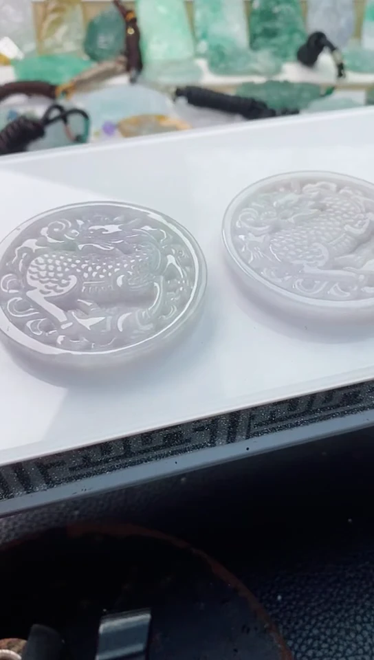 【闪购商品】翡翠吊坠(不含链)未镶嵌多样性随机发其一