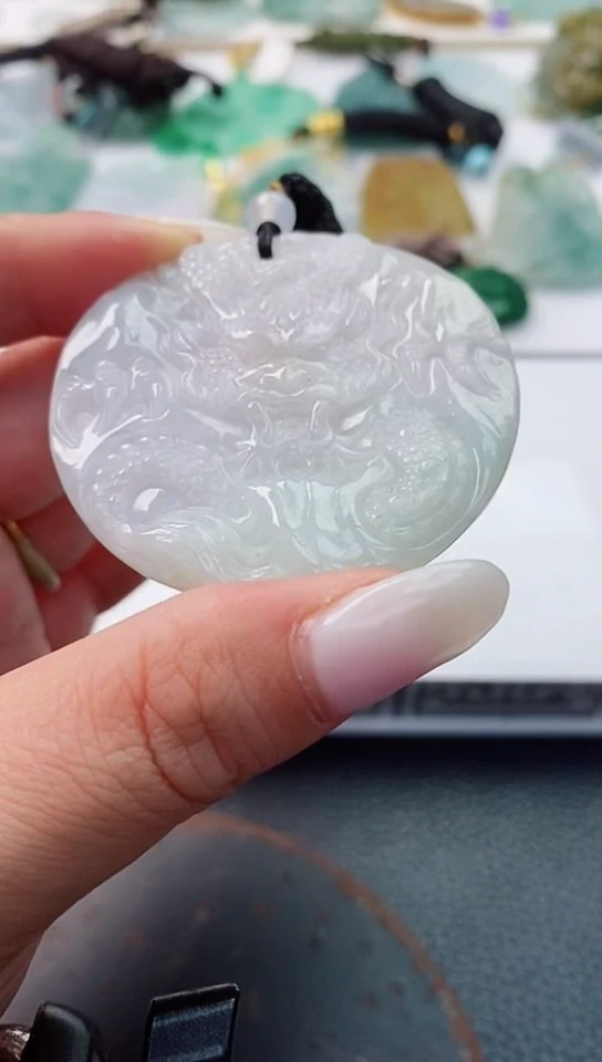 【闪购商品】翡翠吊坠(不含链)未镶嵌1