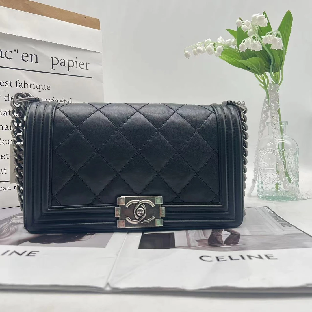 95新 Chanel/香奈儿 3080901黑银中号缝线leboy包/色以直播间为准