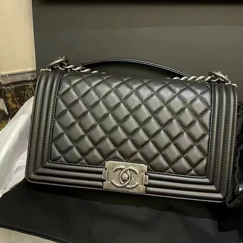 95新 Chanel/香奈儿 311黑银光面leboy包