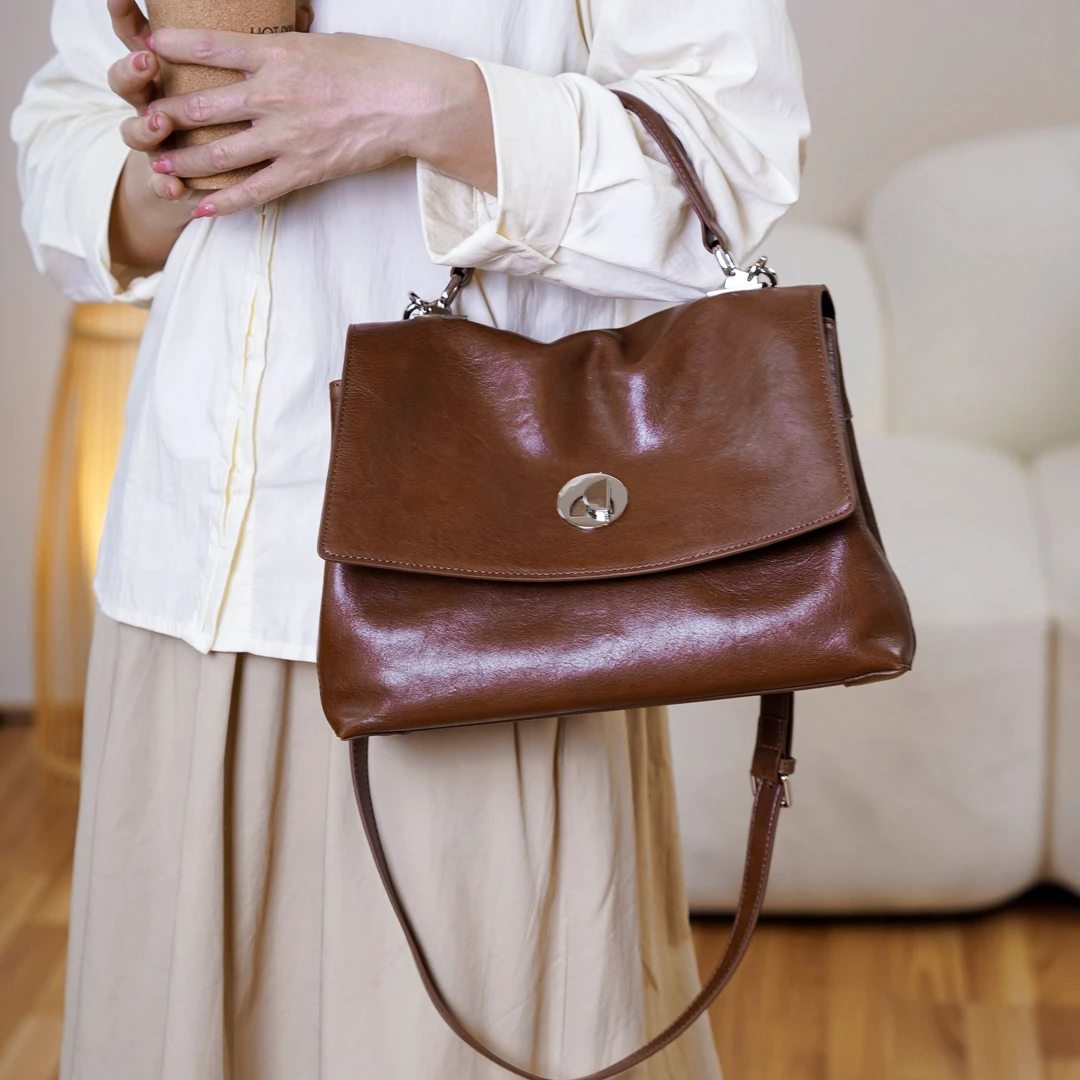 B321-B360广州源头工厂几万个全真皮女包年底清仓大活动链接