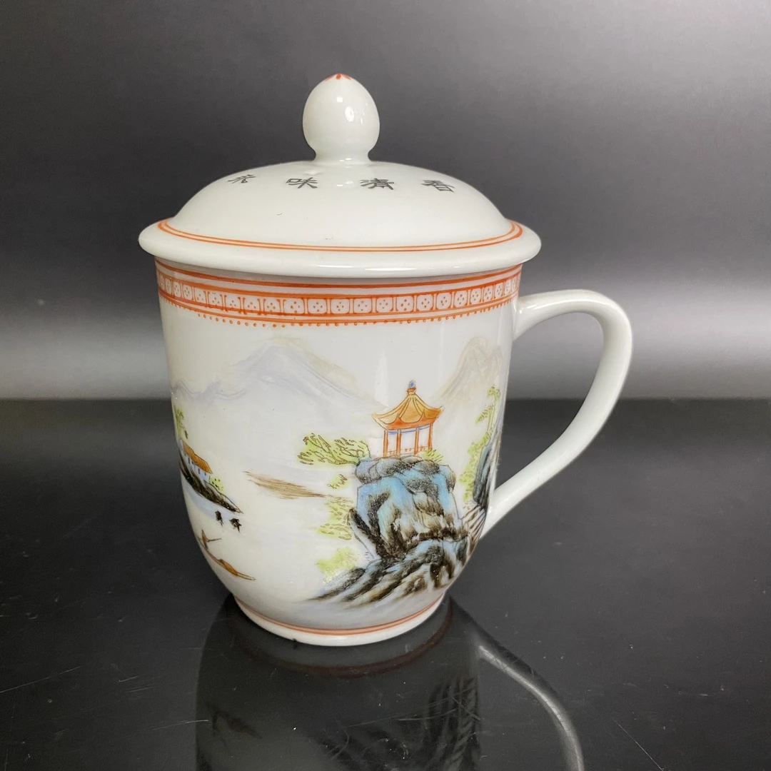 1A1027LOT005  粉彩手绘山水把杯