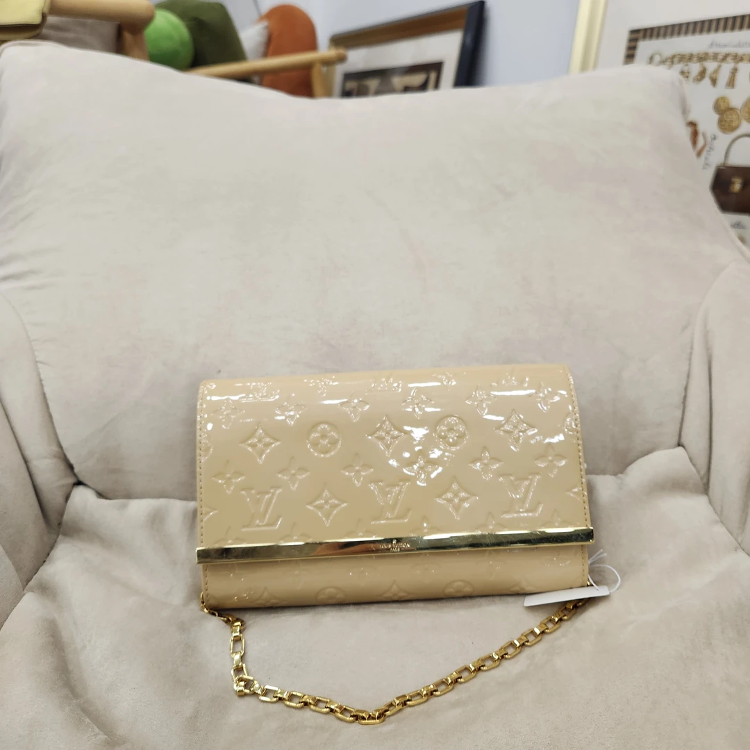 95新 LouisVuitton/路易威登 LV路易威登漆皮斜挎链条包/00203