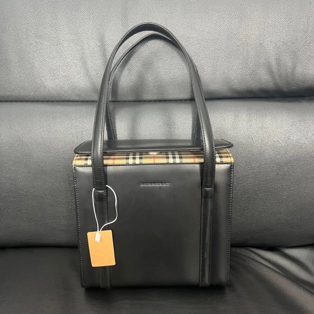 95新 BURBERRY/博柏利 巴宝莉 盒子包/ 7183