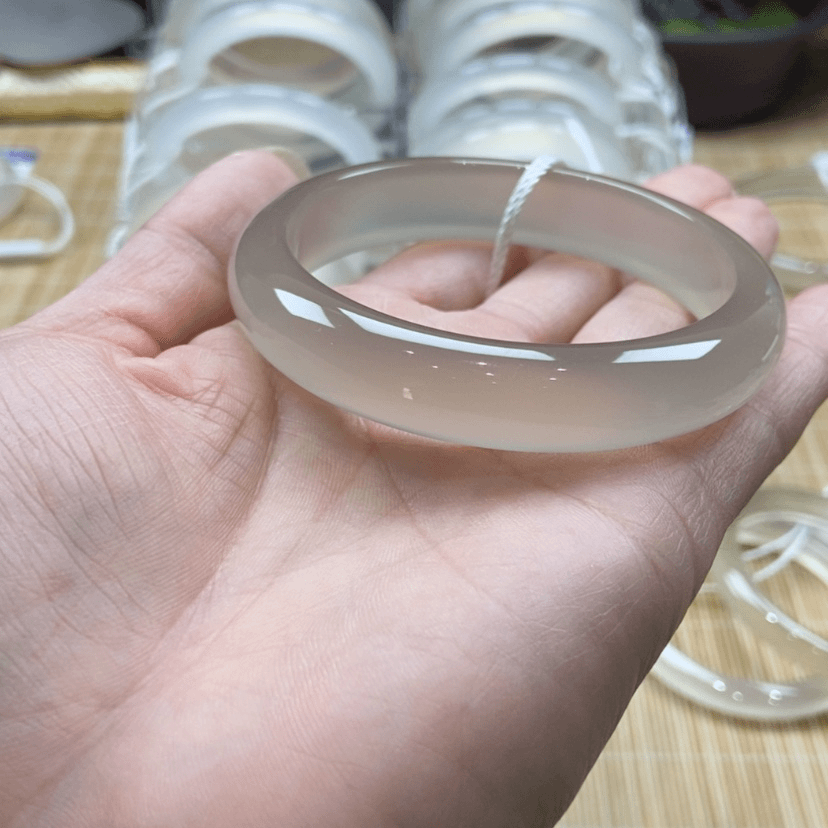 【闪购商品】玛瑙/玉髓手镯未镶嵌爱****师