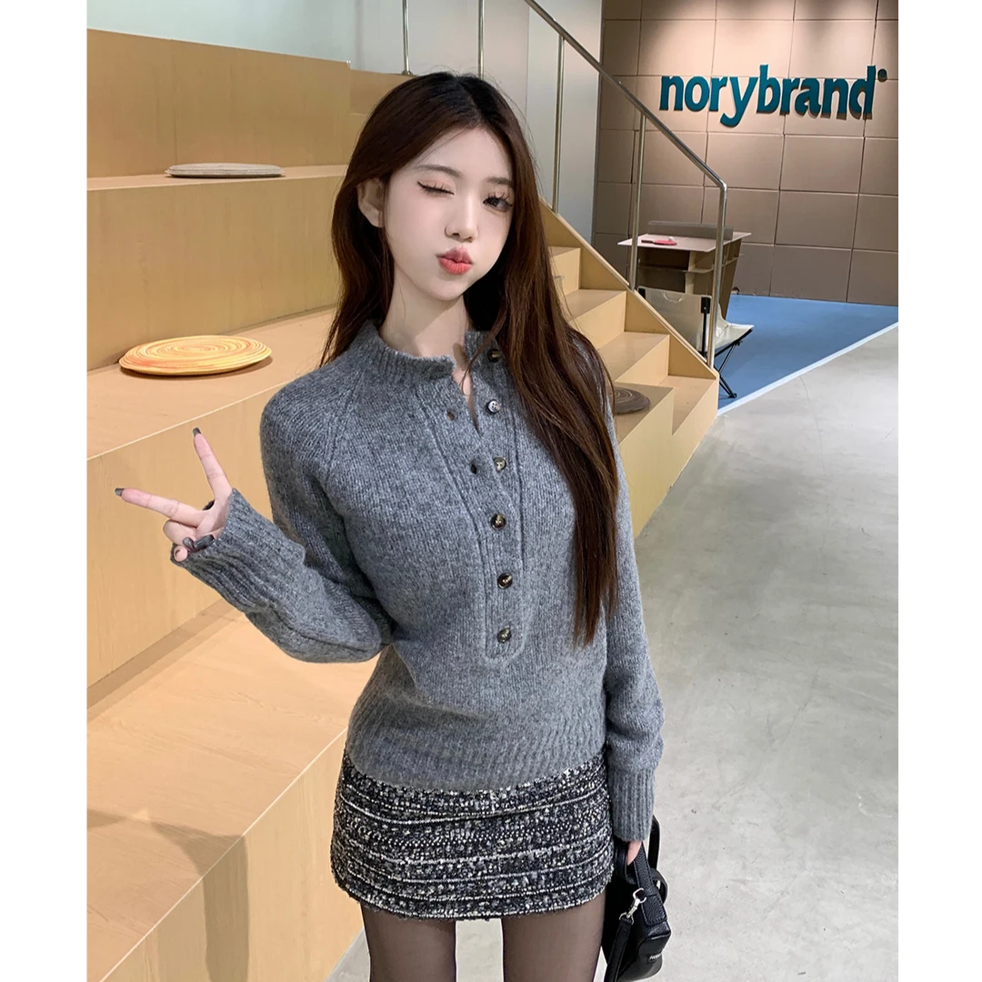 亨利衫设计感复古2024秋冬季半开襟立领高级感长袖显瘦针织毛衣