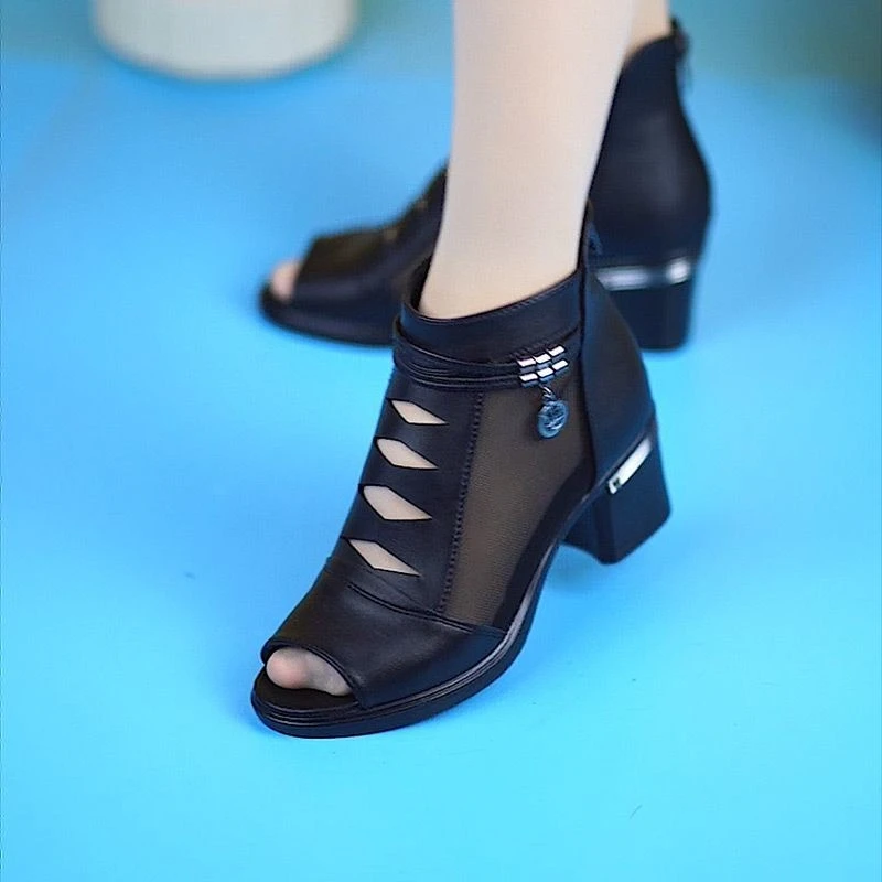 软皮女鱼嘴凉鞋女春夏季罗马女士粗跟鞋百搭中跟粗女鞋鞋夏款