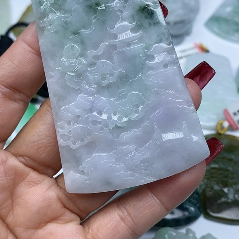 【闪购商品】翡翠颈饰未镶嵌杨*