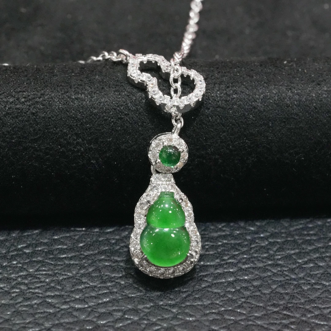 广东卫视专属天然A货翡翠葫芦项链时尚气质精致百搭豪镶多样性发
