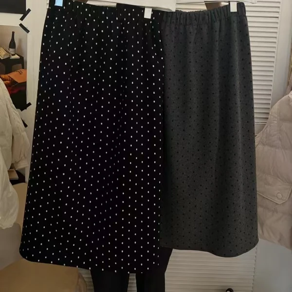 【 雨•美 推荐 】9908加绒波点显瘦气质百搭半身裙