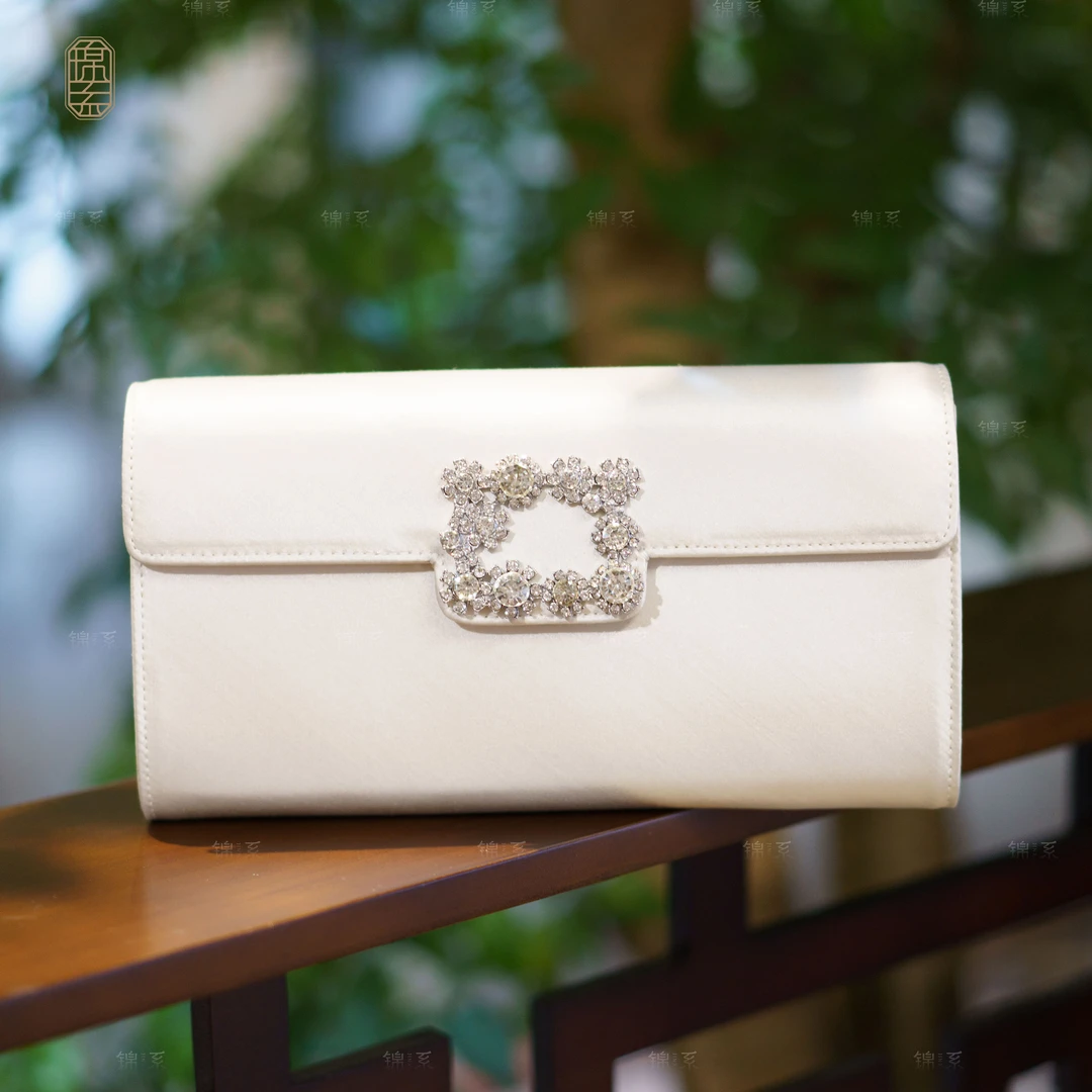 【锦·系】丝毛缎钻石扣手抓包QB-00036