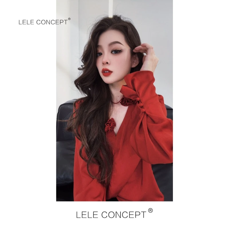LELE CONCEPT 花朵V领衬衫气质时尚百搭优雅高级感女人味S0381