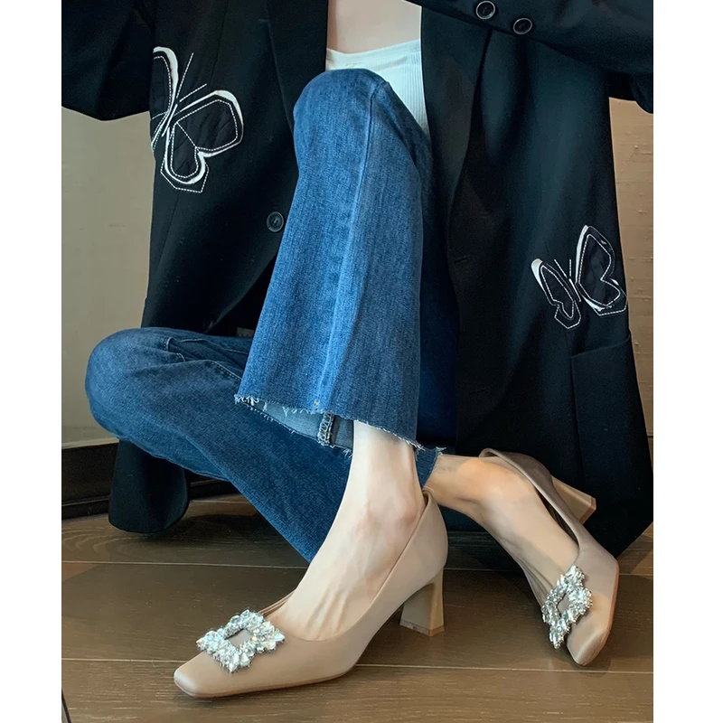 法式绸缎粗跟方头高跟鞋女2024新款秋冬复古黑色职业水钻方扣单鞋