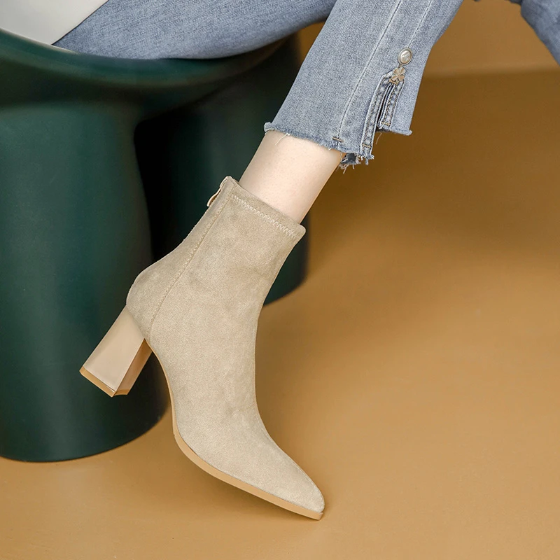 裸色高跟短靴女粗跟 秋冬款拉链尖头7公分弹力绒面瘦瘦低筒时装靴