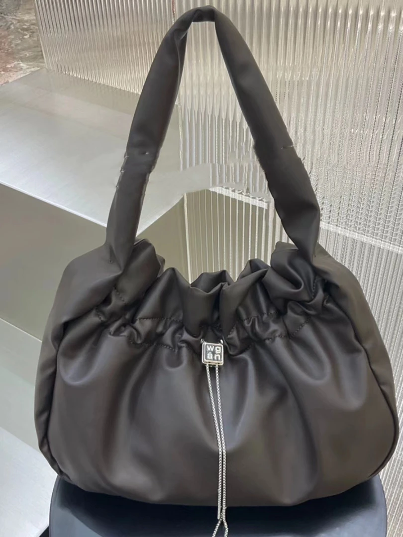 Um高质感轻奢大容量时尚褶皱休闲百搭小众单肩女士潮流斜挎云朵包