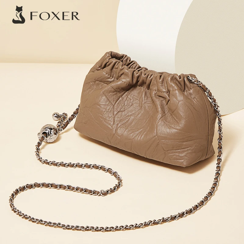 FOXER时尚牛皮百搭包包休闲抽绳女士褶皱单肩包黑色通勤流浪包
