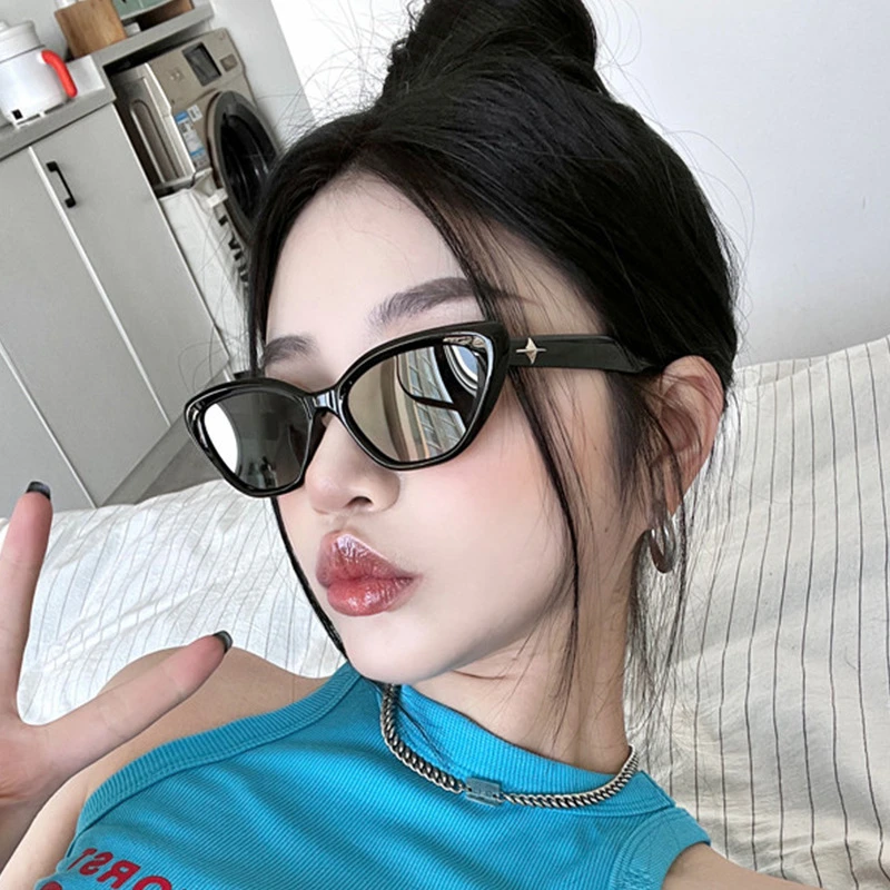 网红辣妹复古简约三角时尚百搭黑框猫眼墨镜遮阳街拍潮流防紫外线