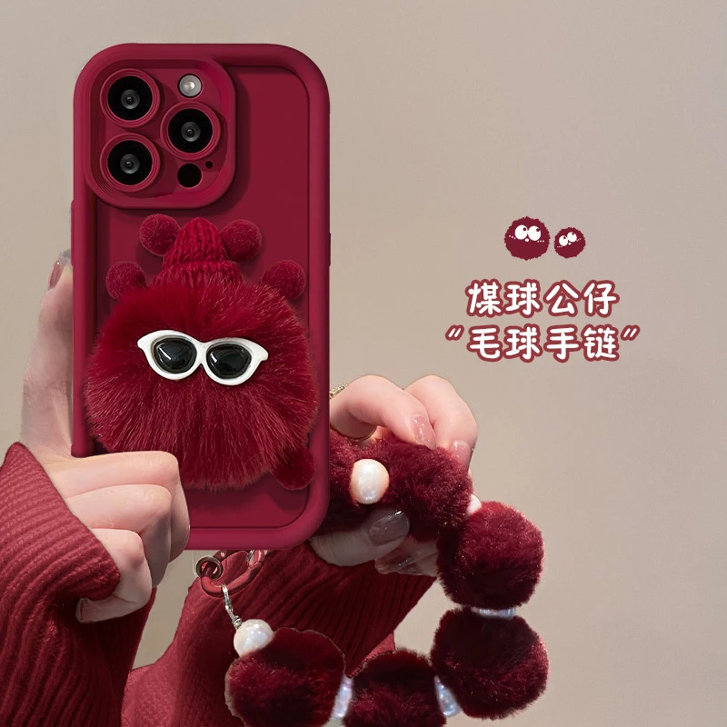 苹果手机壳毛绒煤球手链硅胶网红女款毛球ins酒红色立体全包爱心