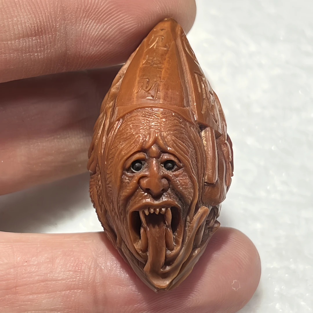 苏工橄榄核核雕黑白无常单籽满工雕刻超大尺寸老铁核单籽吊坠