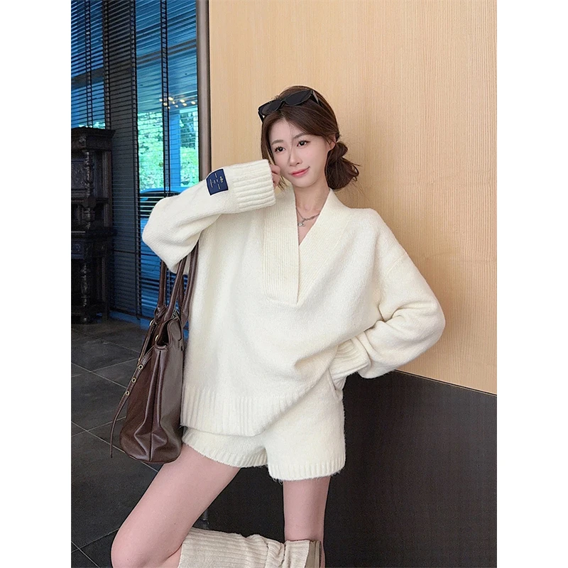 【松弛老钱2025秋冬新款时尚慵懒风大V领针织衫上衣高腰休闲短裤