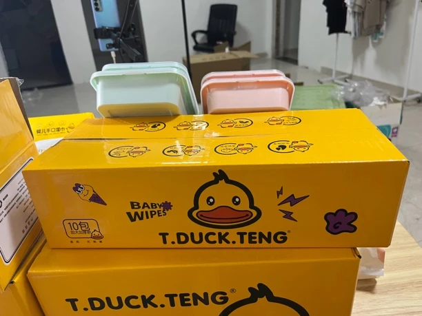 小黄鸭婴儿手口湿巾 一箱10包 一包20抽