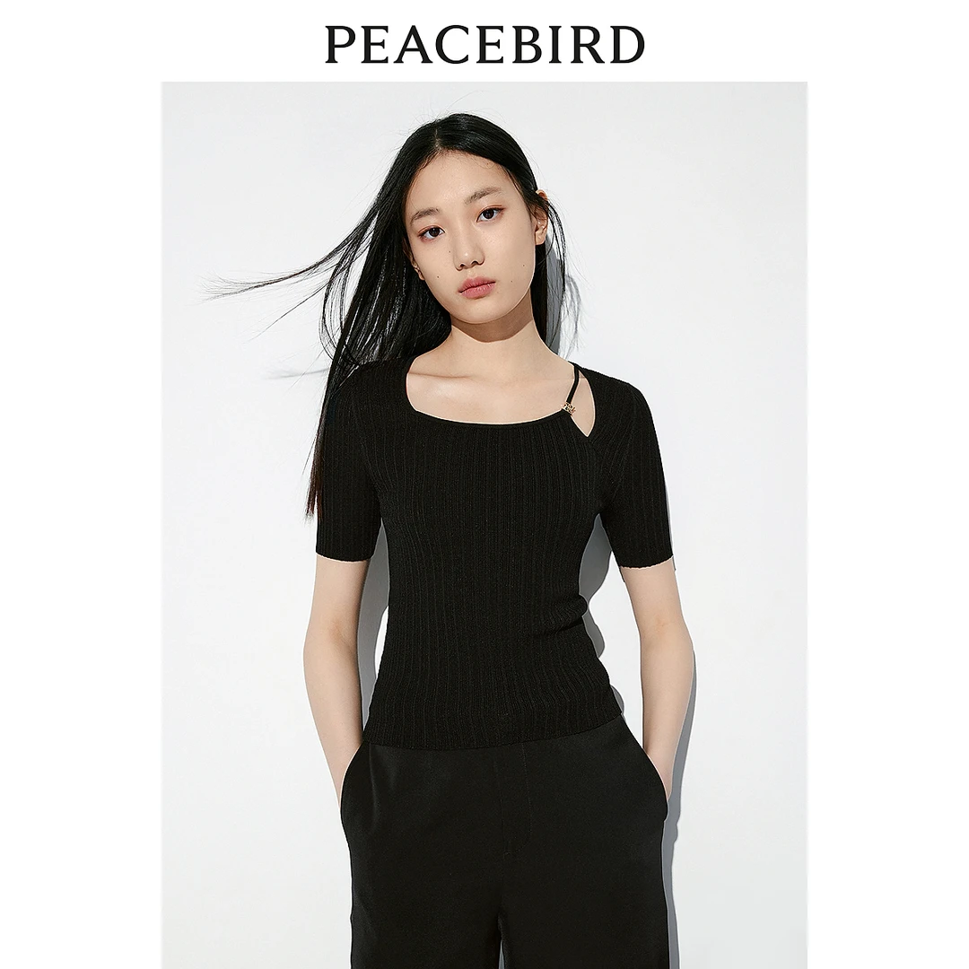 【诗语专属】太平鸟黑色气质方领针织上衣女短袖修身A8EEE2310