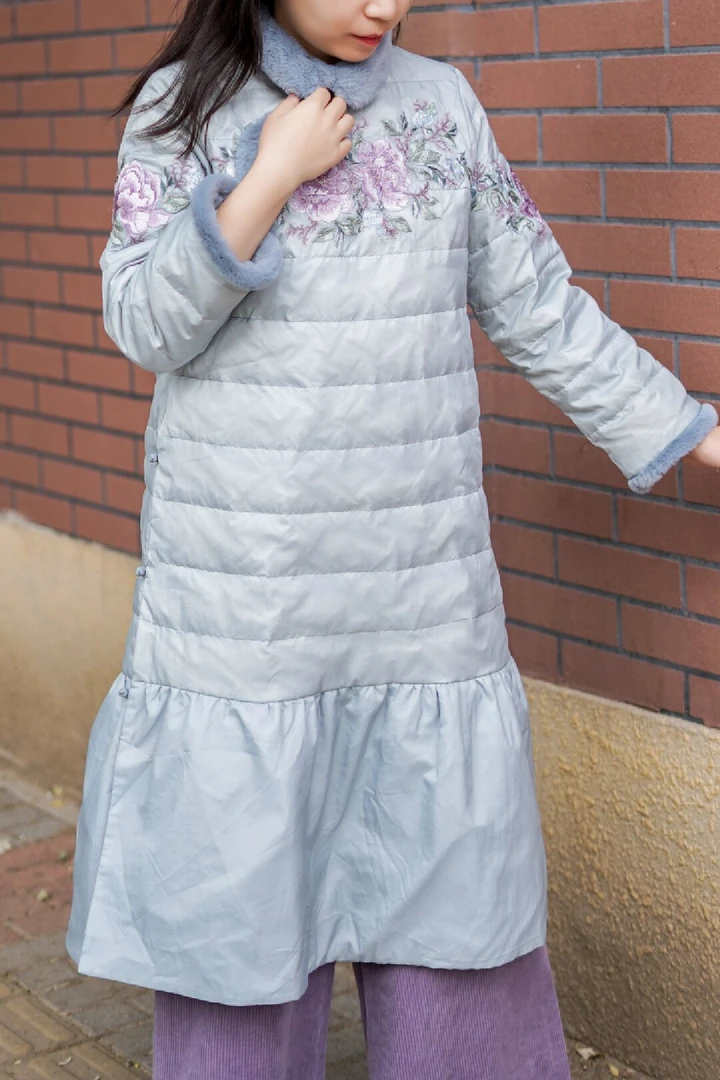 中式立领斜襟刺绣设计保暖羽服复古外套