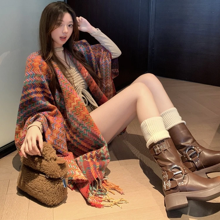 民族风设计感斗蓬披肩女秋季2023新款设计感条纹流苏针织外搭披风