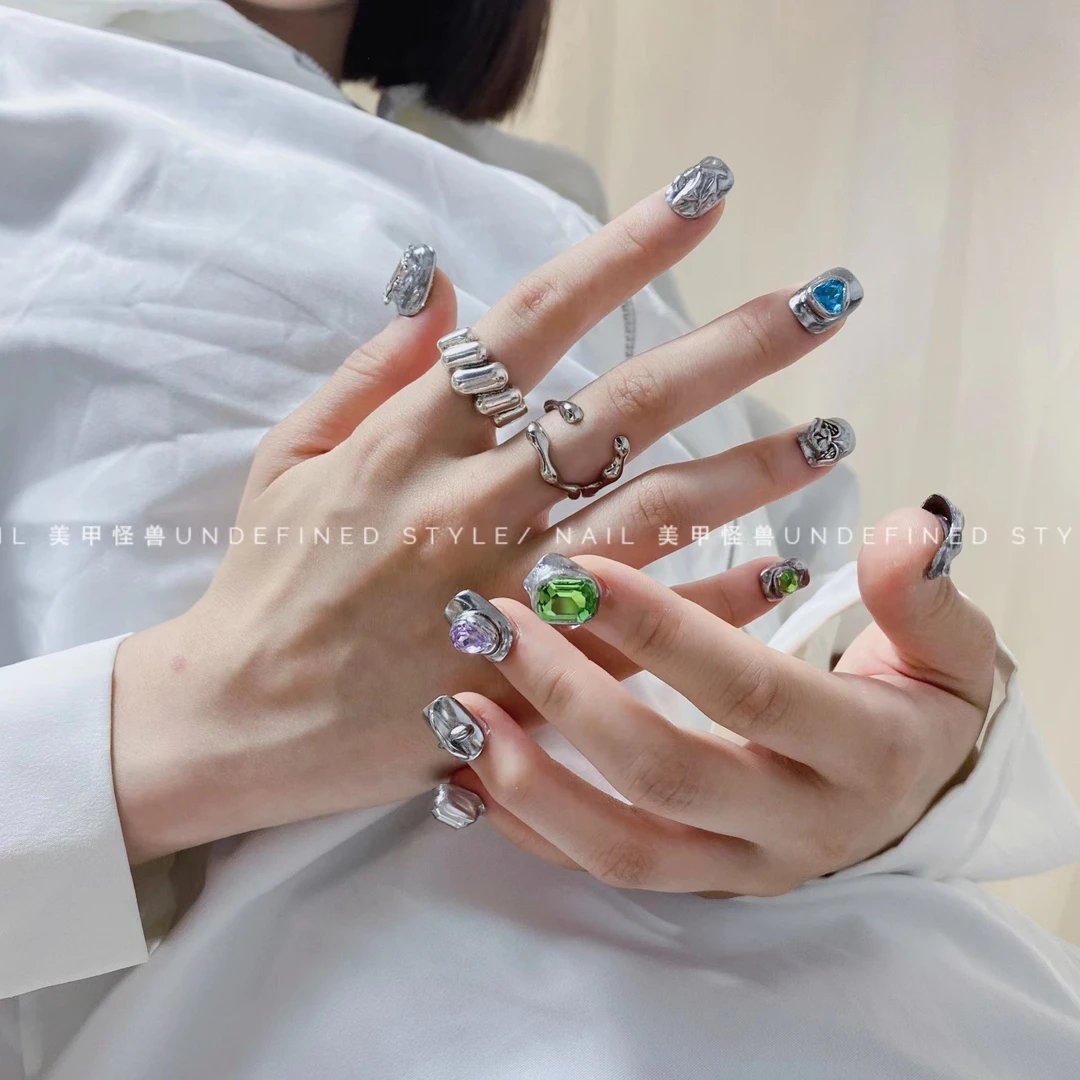 INS | 熔岩宝石美甲