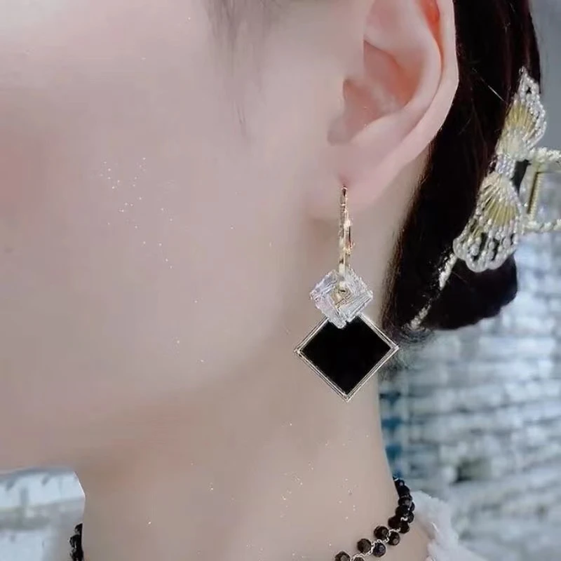 铜合金耳饰 韩版冷淡风菱形黑色复古耳环女网红大气耳饰女N1020