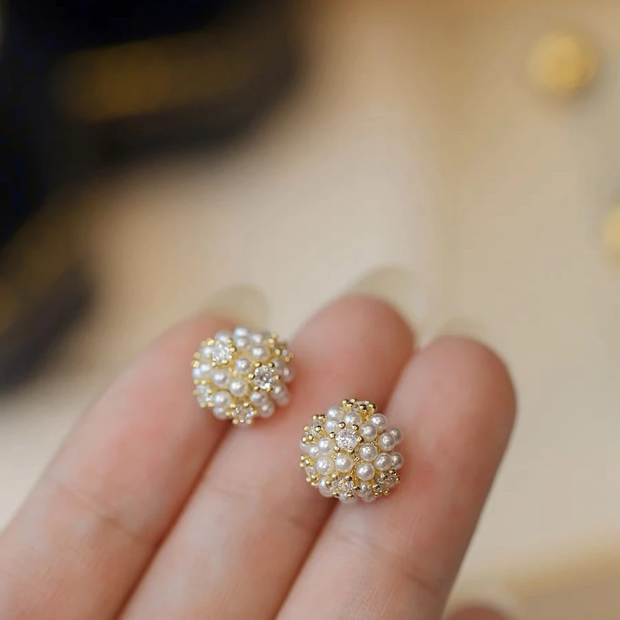 铜合金耳饰 B小绣球耳钉精致轻奢耳饰百搭简约小巧耳钉女N0685