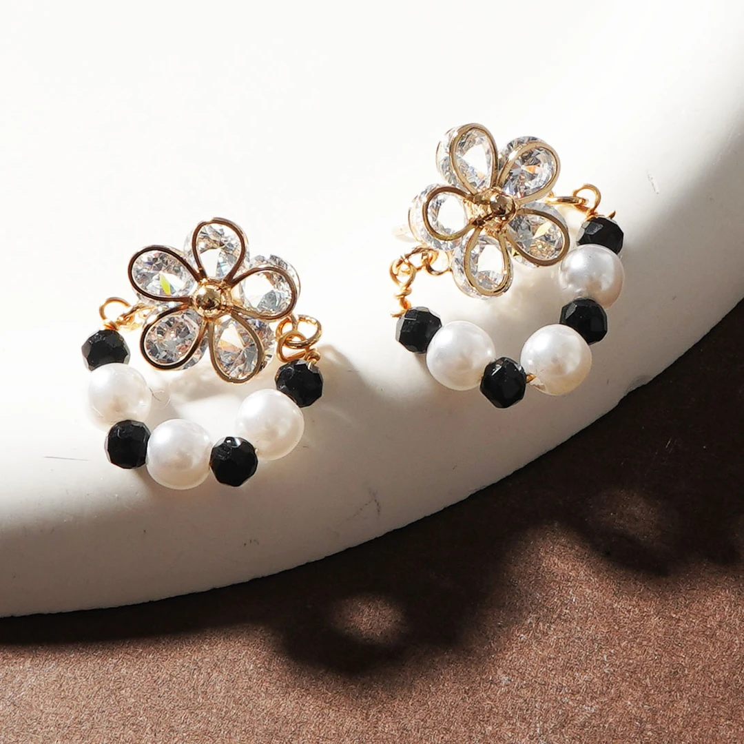 铜合金耳饰 手工气质白色轻奢复古百搭时尚精致精美N1293