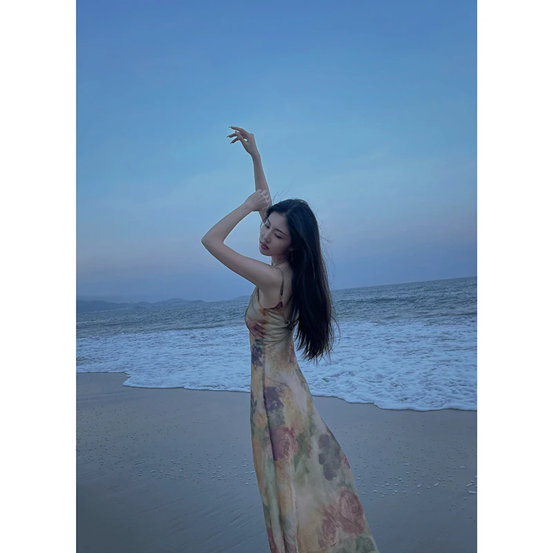 三十佳 古典碎花油画新中式吊带连衣裙 FHAG23SQ0039
