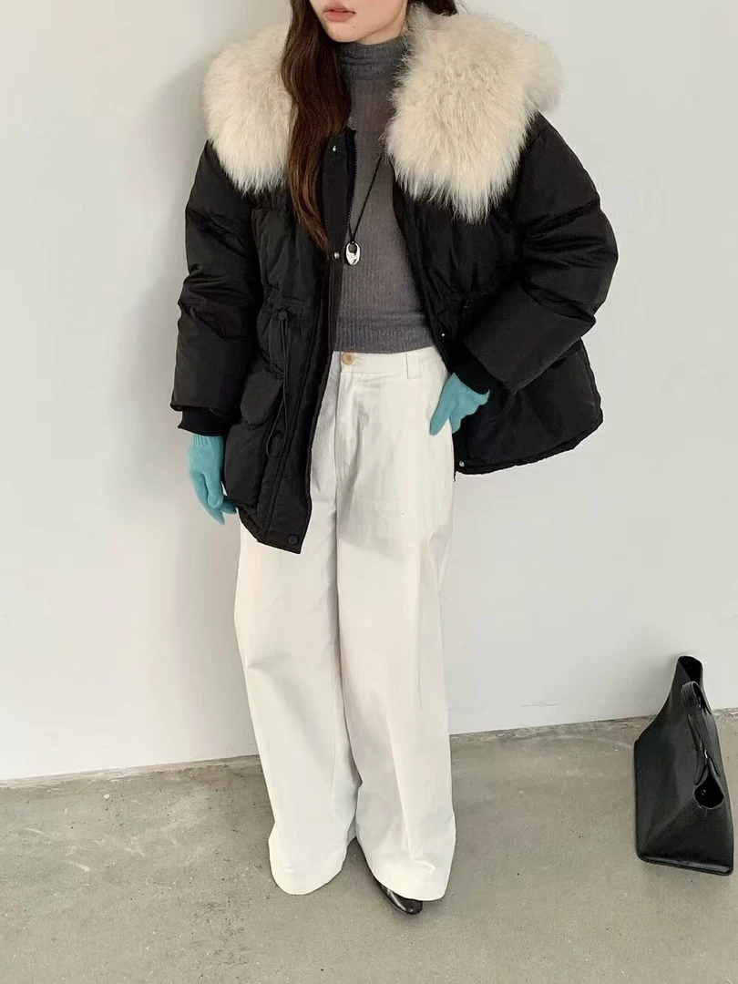 李园家2号店-6010-狐狸毛领中长款收腰设计羽绒服