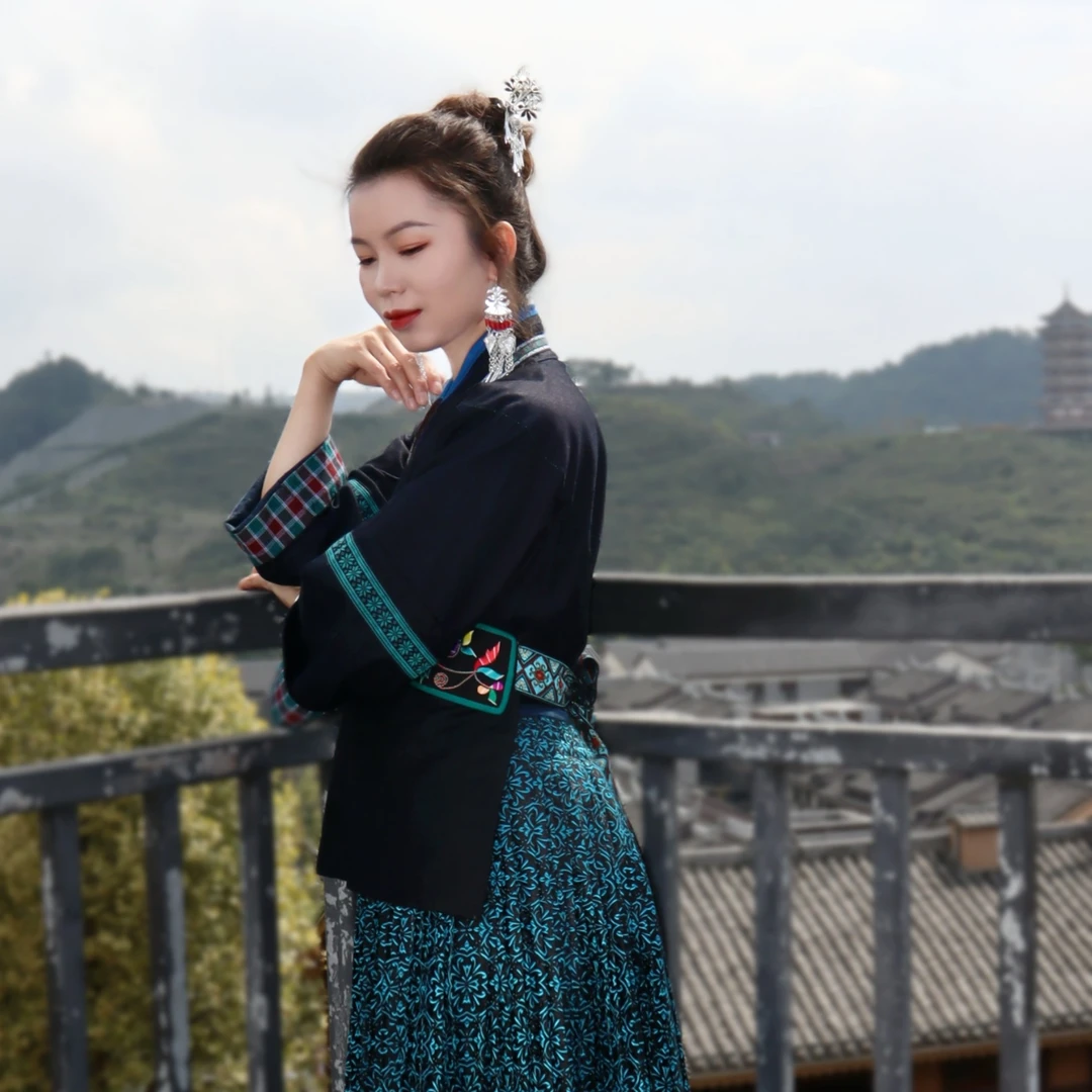 布依垚传统民族服装套装民族风复古百褶绣花女士大摆日常秋冬传统