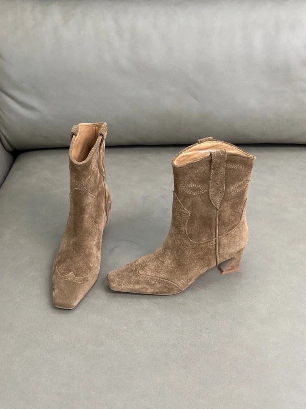 真皮时尚中筒短靴复古设计秋冬百搭瘦瘦靴